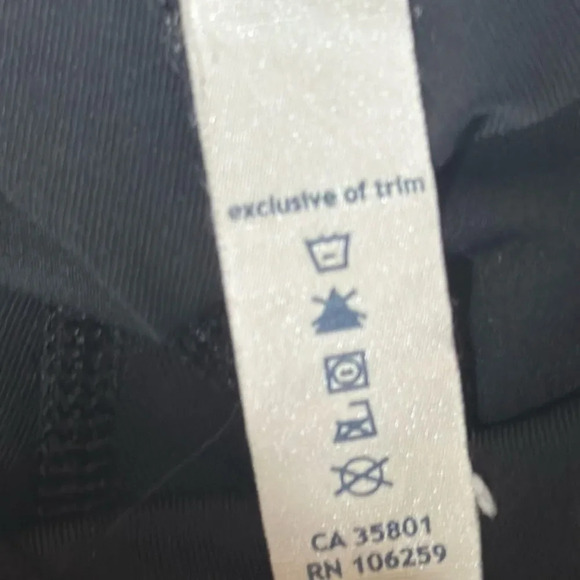 Lululemon sz 10 black crop leggings with cinch ties great pre owned condition - Picture 8 of 9